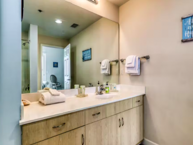 Beachfront Condo with Unbeatable view